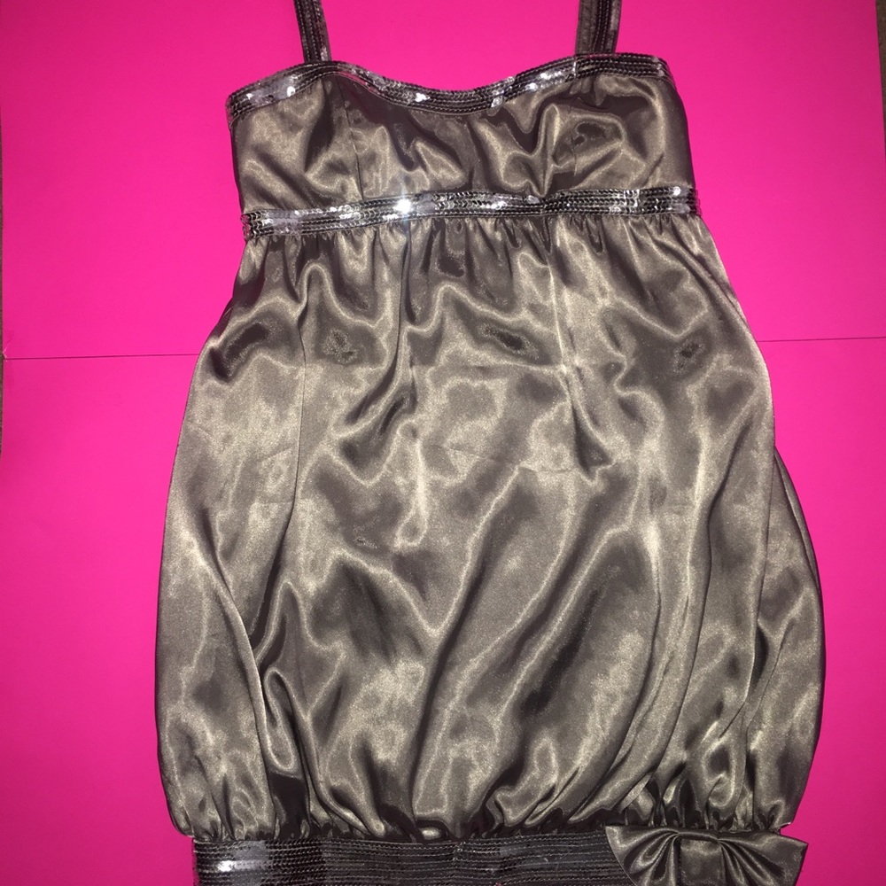 De Laru Collection size 5/6 silver babydoll dress